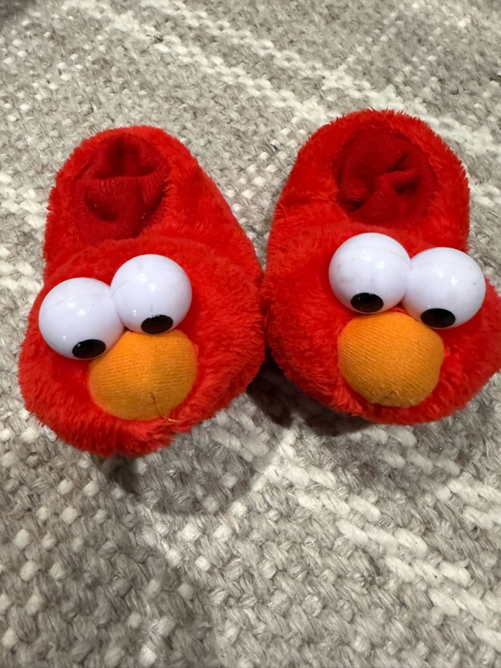 Plush Red Elmo-Inspired Slippers